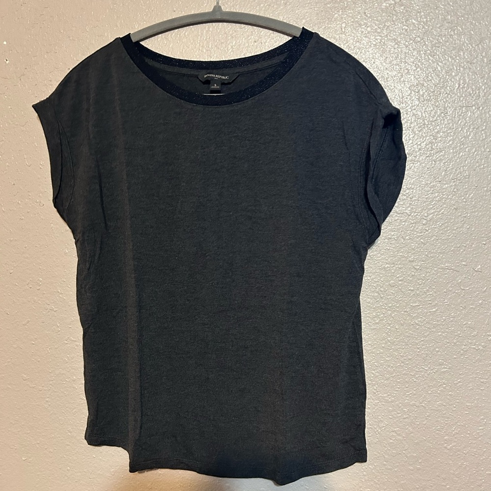 Banana Republic Black Short Sleeve Crewneck Tee